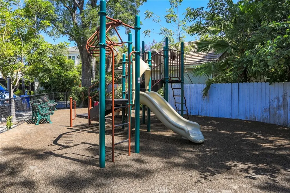 126 Pueblo Lane Topanga, CA 90290