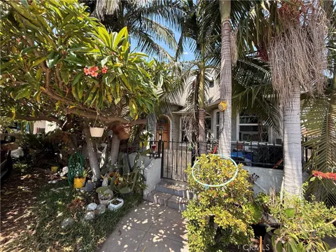 2527 Flower Street