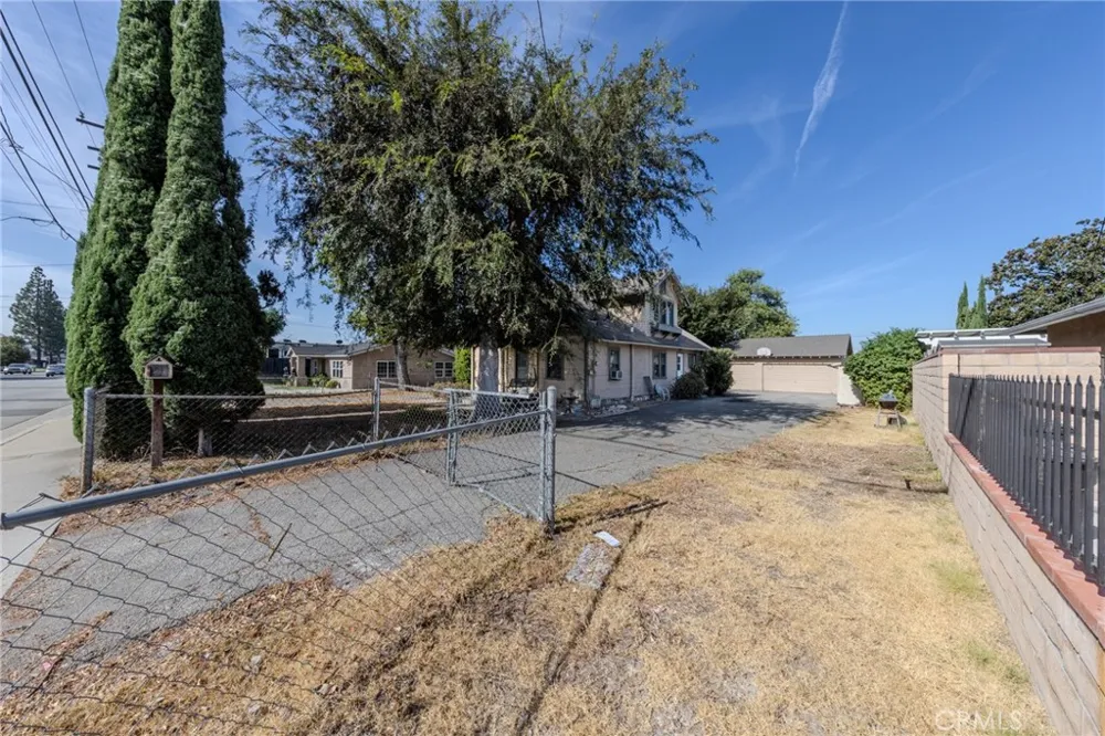 1619 S Glendora Avenue Glendora, CA 91740