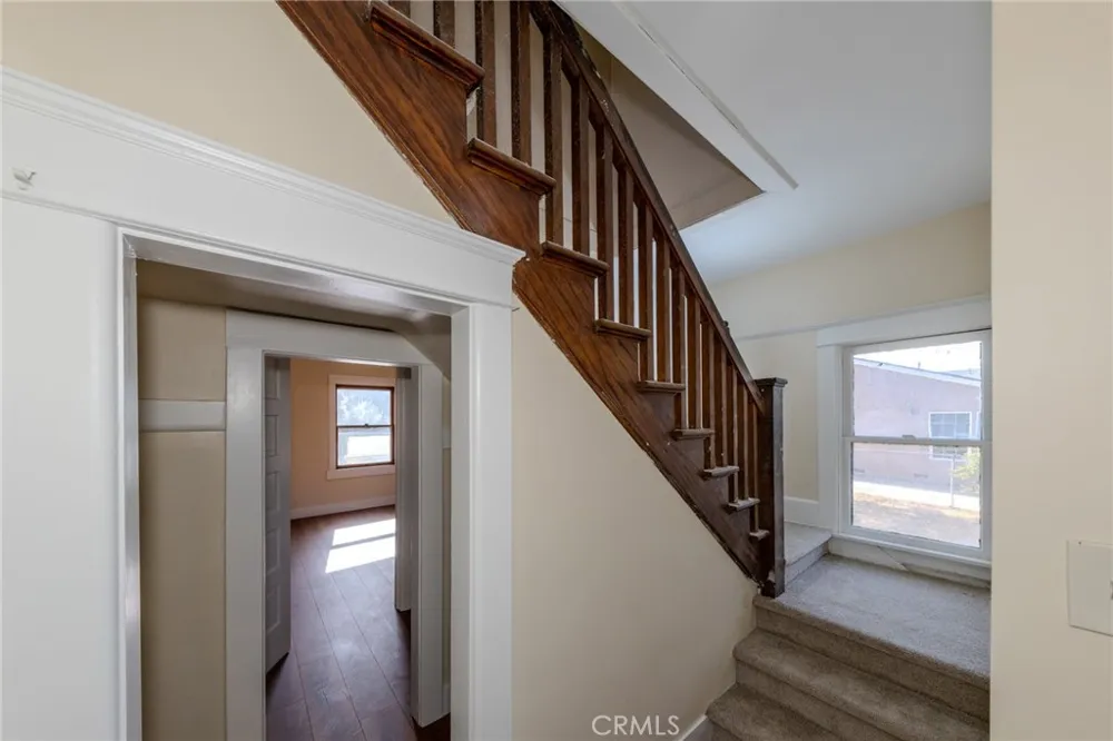 1619 S Glendora Avenue Glendora, CA 91740