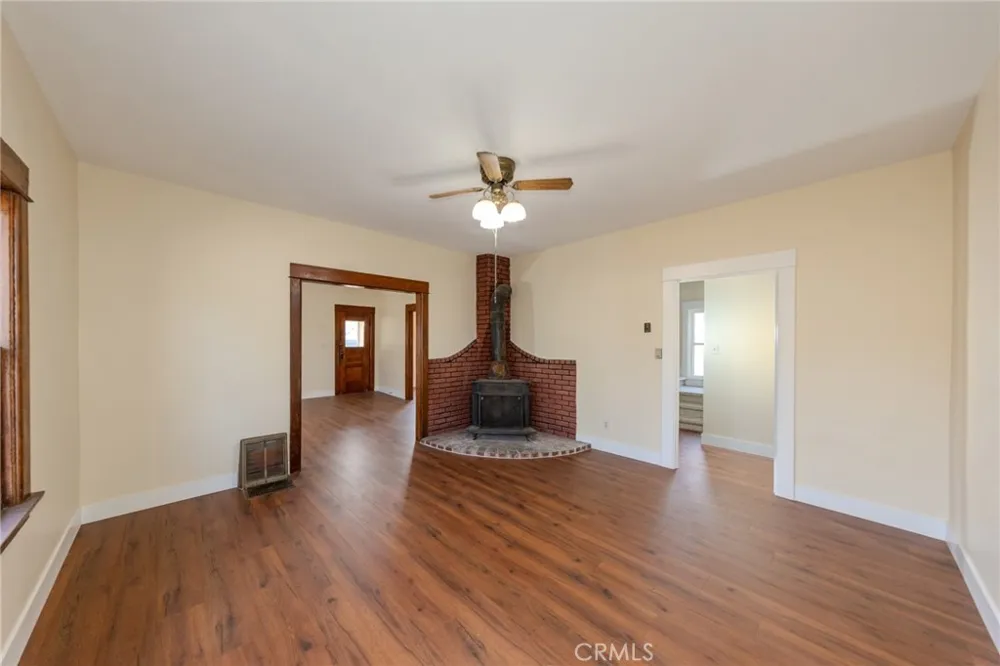 1619 S Glendora Avenue Glendora, CA 91740
