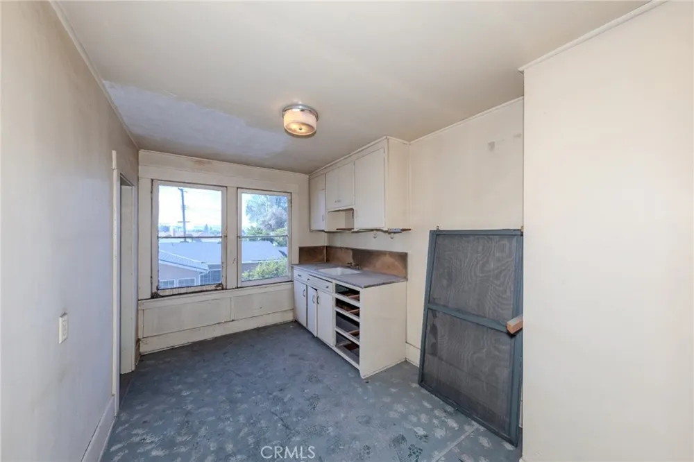 1619 S Glendora Avenue Glendora, CA 91740
