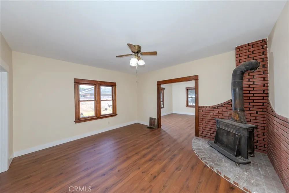 1619 S Glendora Avenue Glendora, CA 91740