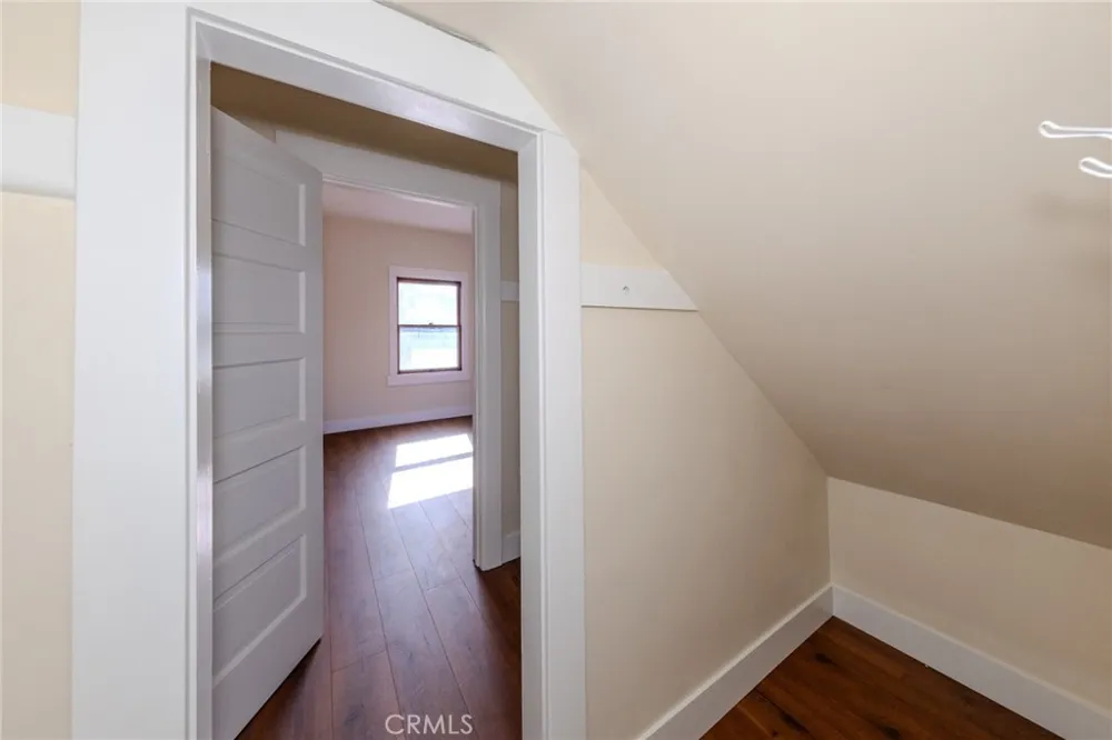 1619 S Glendora Avenue Glendora, CA 91740