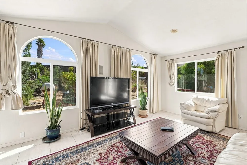 4390 Valley Drive Santa Maria, CA 93455