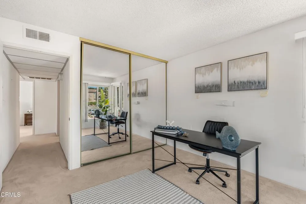 824 Pinetree Circle #31 Thousand Oaks, CA 91360