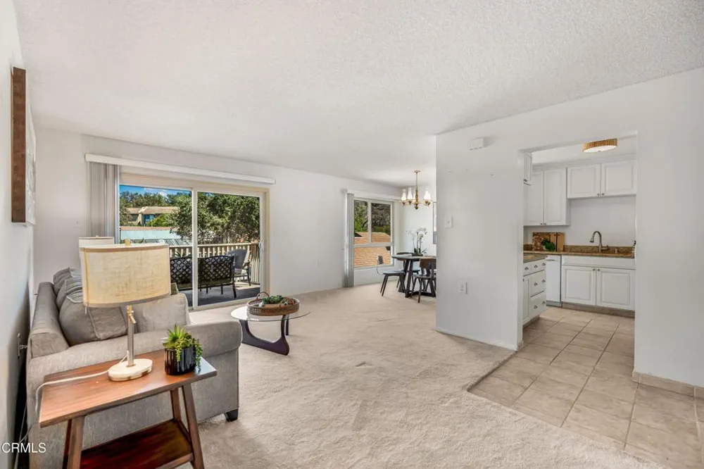 824 Pinetree Circle #31 Thousand Oaks, CA 91360