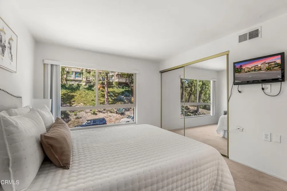 824 Pinetree Circle #31 Thousand Oaks, CA 91360