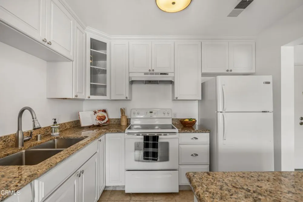 824 Pinetree Circle #31 Thousand Oaks, CA 91360