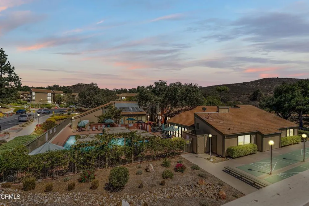 824 Pinetree Circle #31 Thousand Oaks, CA 91360