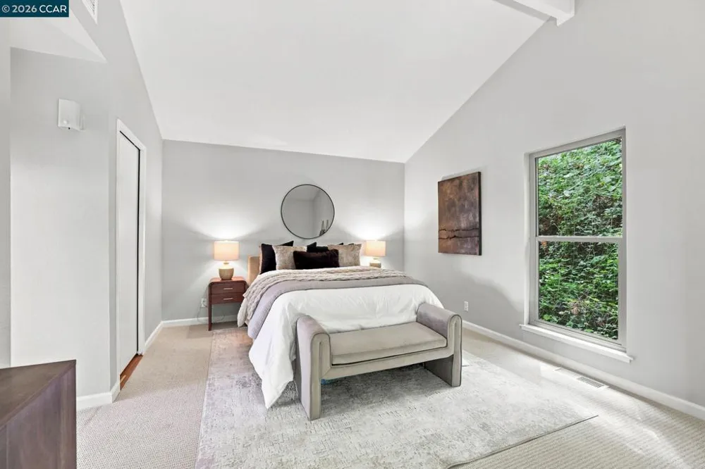 859 Mountain View Dr Lafayette, CA 94549