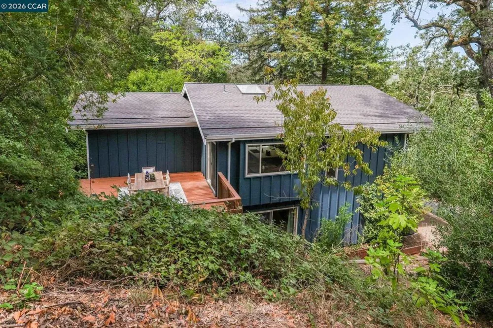 859 Mountain View Dr Lafayette, CA 94549