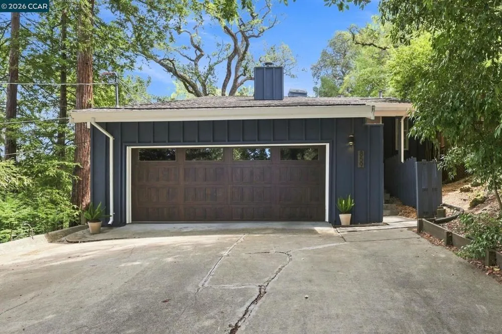 859 Mountain View Dr Lafayette, CA 94549