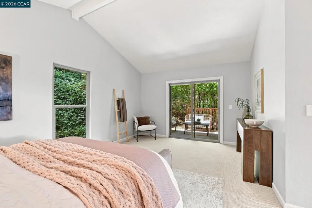 859 Mountain View Dr Lafayette, CA 94549