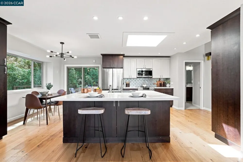 859 Mountain View Dr Lafayette, CA 94549