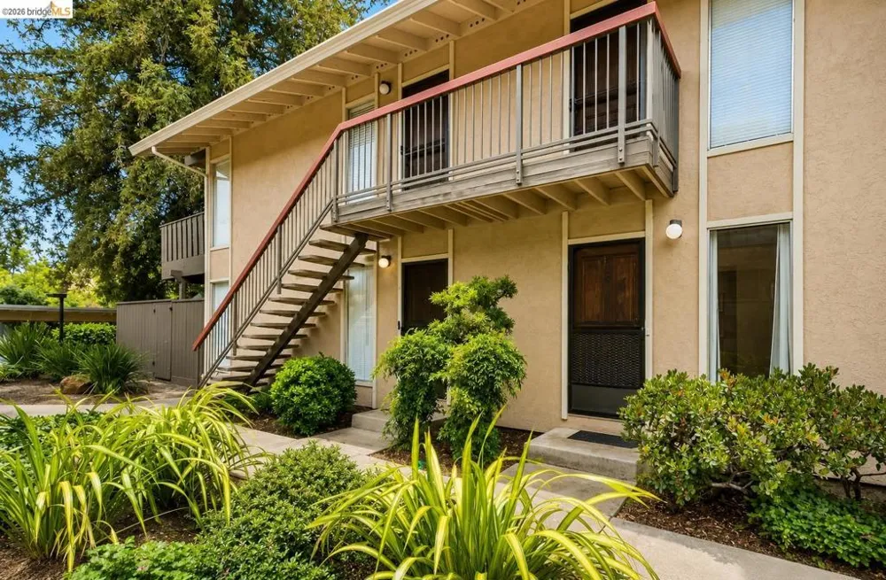 51 Massolo Dr #C Pleasant Hill, CA 94523