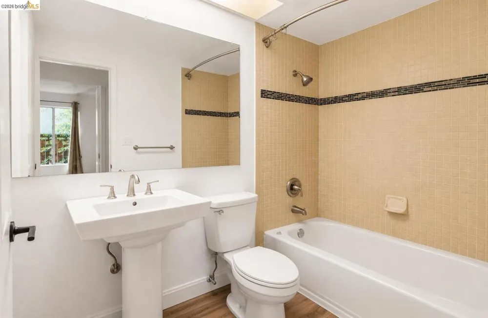 51 Massolo Dr #C Pleasant Hill, CA 94523