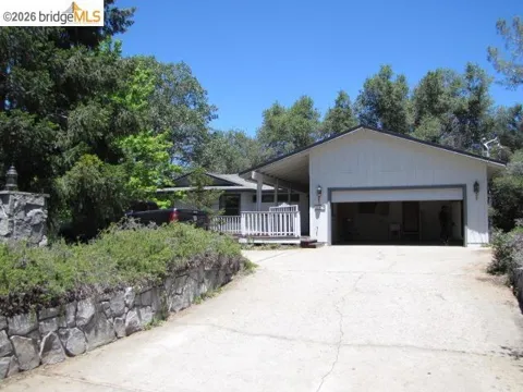 21120 HEMLOCK  ST.