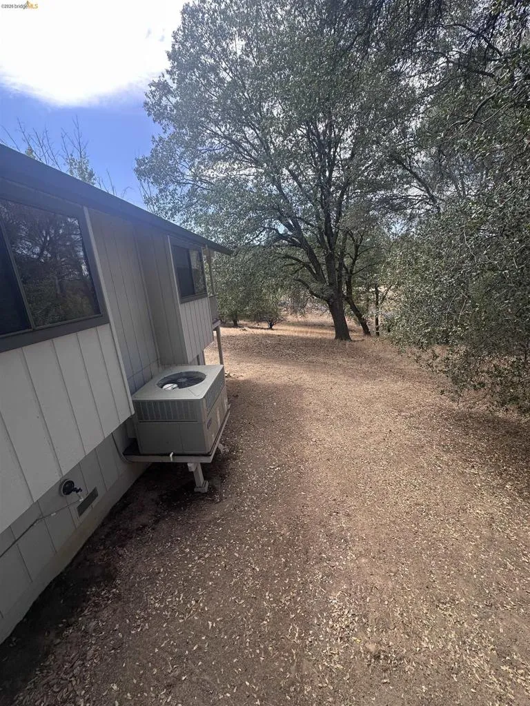 21120 HEMLOCK  ST. Groveland, CA 95321
