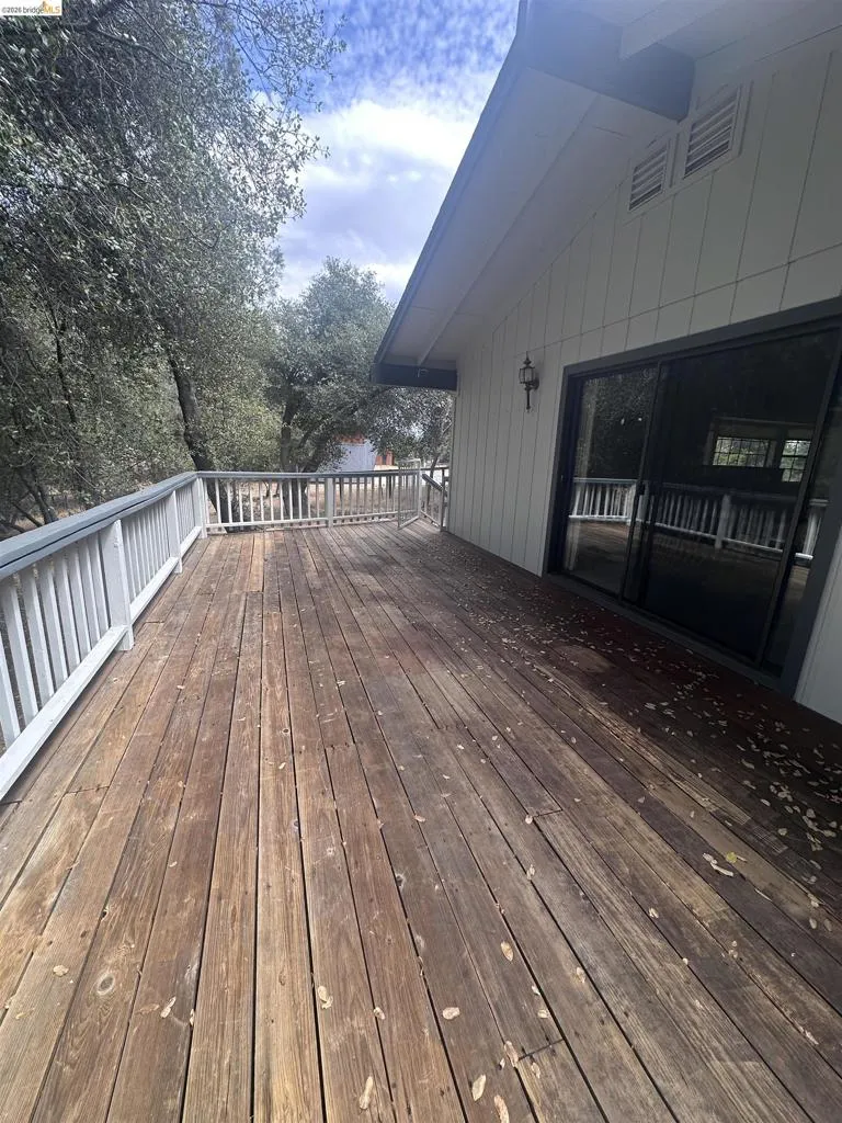 21120 HEMLOCK  ST. Groveland, CA 95321