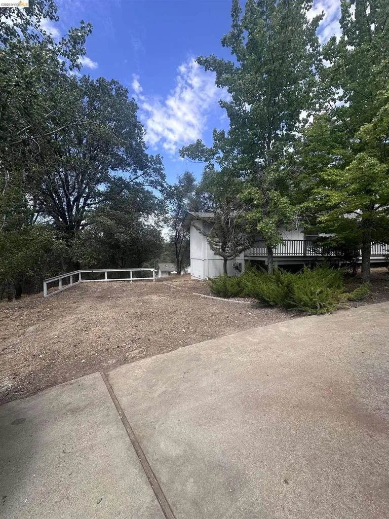21120 HEMLOCK  ST. Groveland, CA 95321