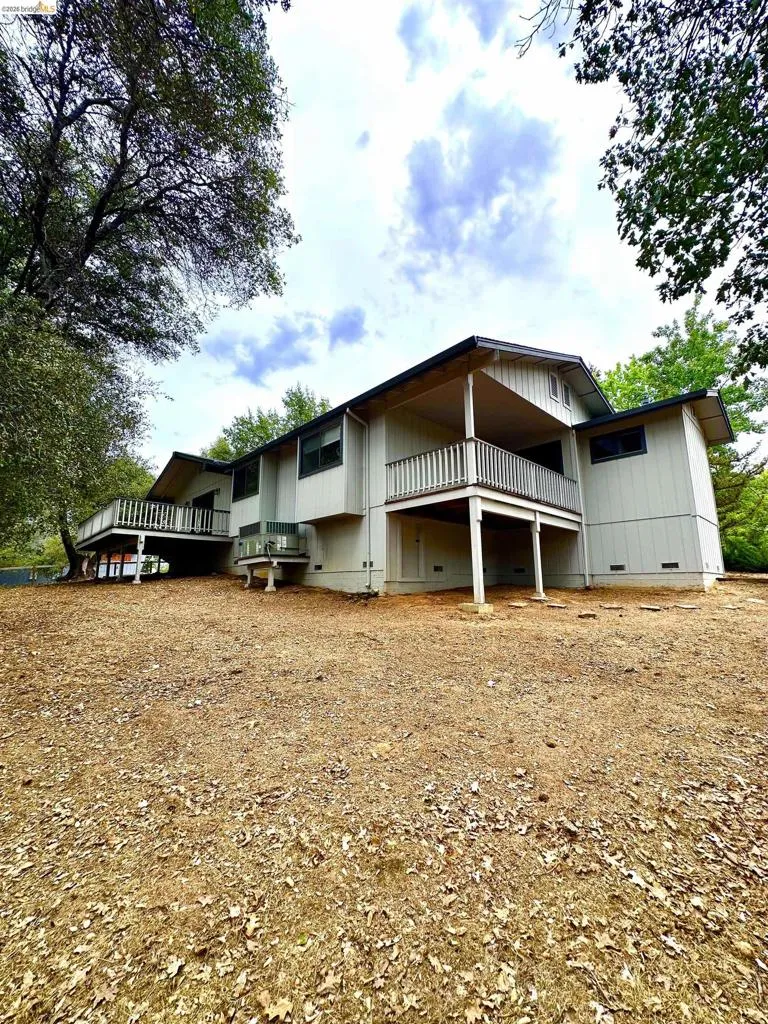21120 HEMLOCK  ST. Groveland, CA 95321