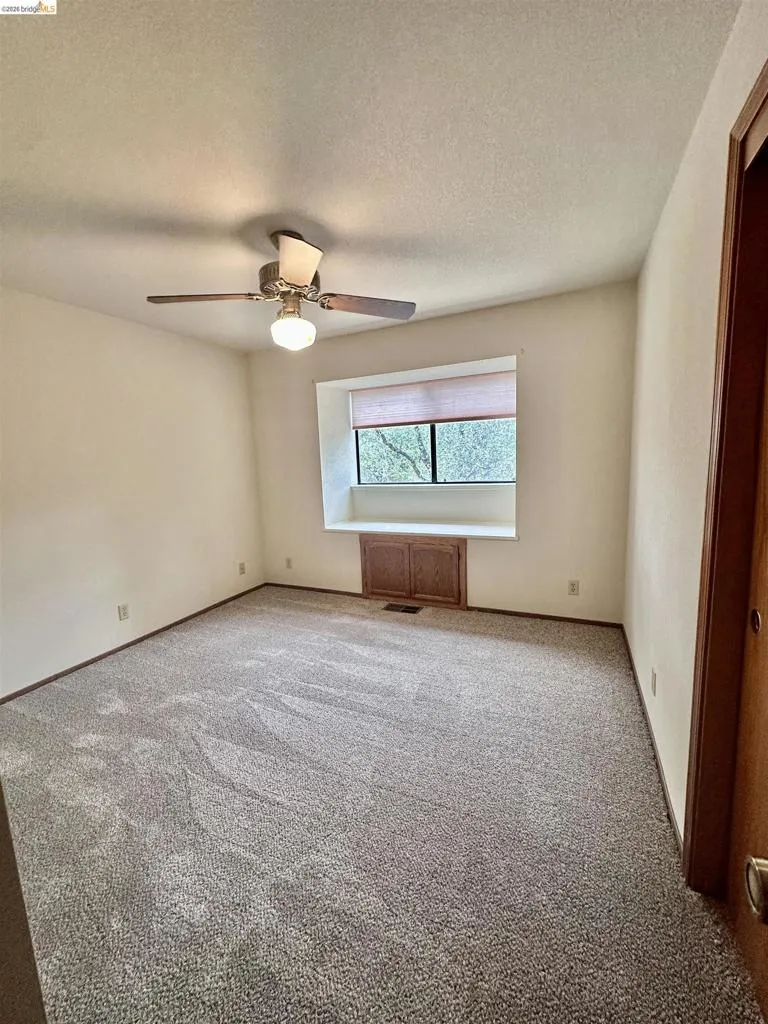 21120 HEMLOCK  ST. Groveland, CA 95321