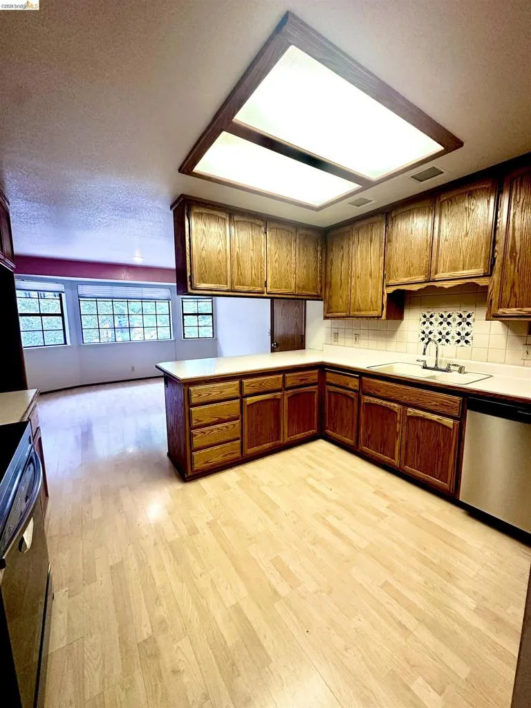 21120 HEMLOCK  ST. Groveland, CA 95321