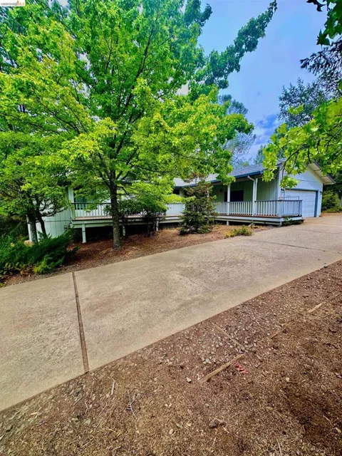 21120 HEMLOCK  ST.