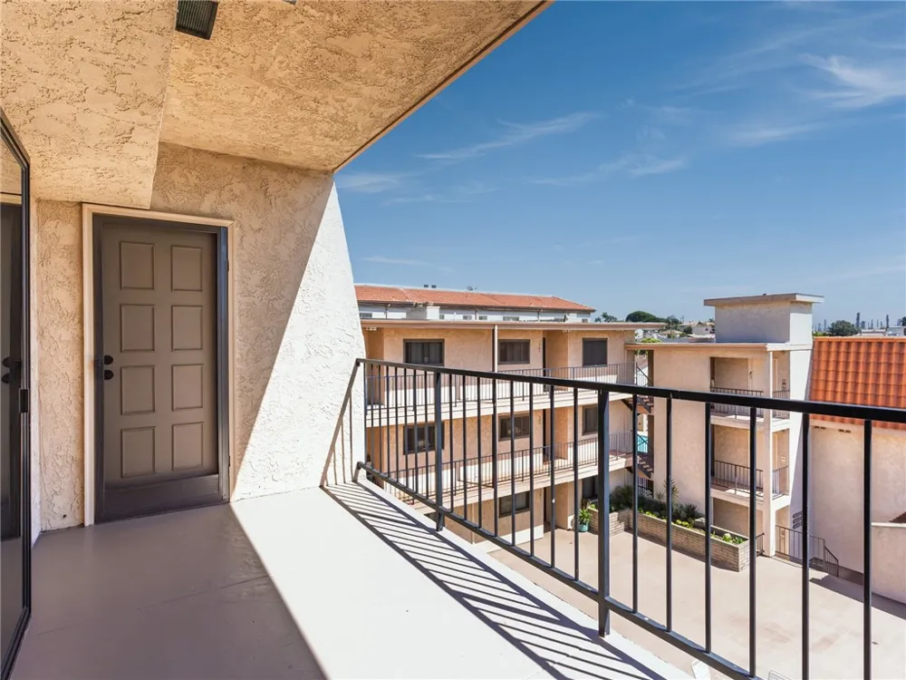 900 Cedar Street #301 El Segundo, CA 90245