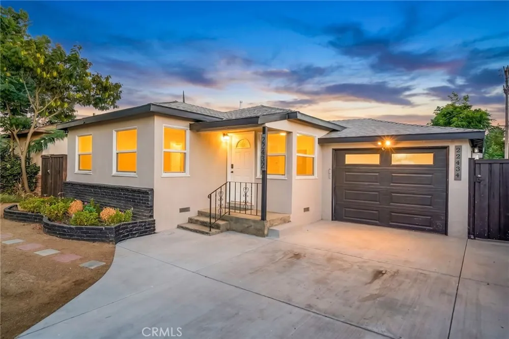 22432 Berdon Street Woodland Hills, CA 91367