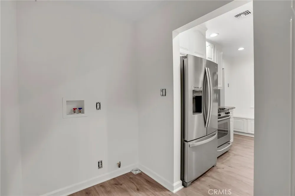 22432 Berdon Street Woodland Hills, CA 91367