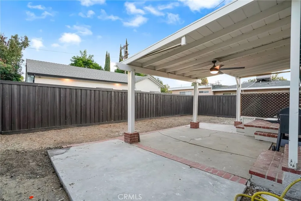 22432 Berdon Street Woodland Hills, CA 91367