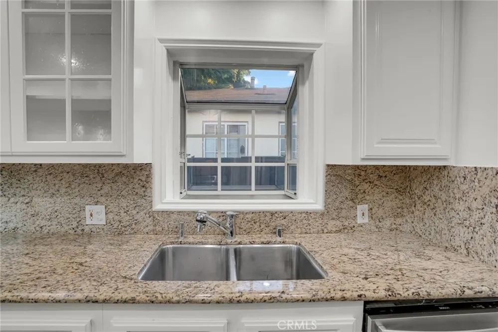 22432 Berdon Street Woodland Hills, CA 91367