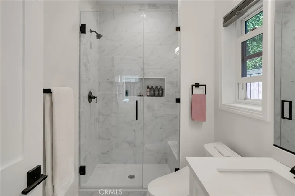 22432 Berdon Street Woodland Hills, CA 91367