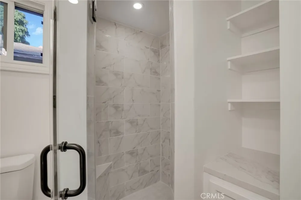 22432 Berdon Street Woodland Hills, CA 91367