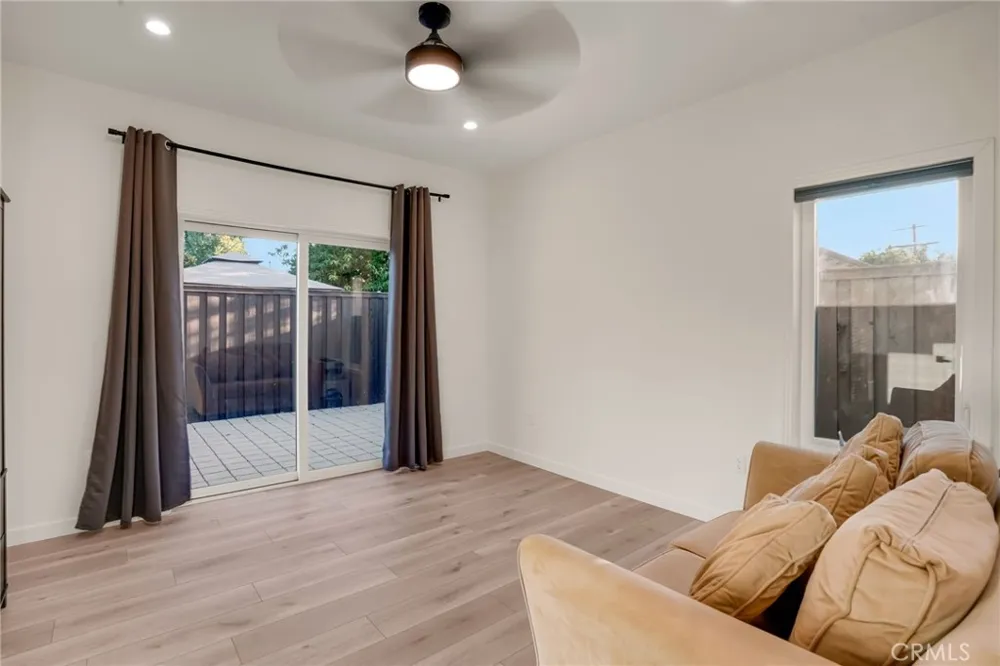 22432 Berdon Street Woodland Hills, CA 91367