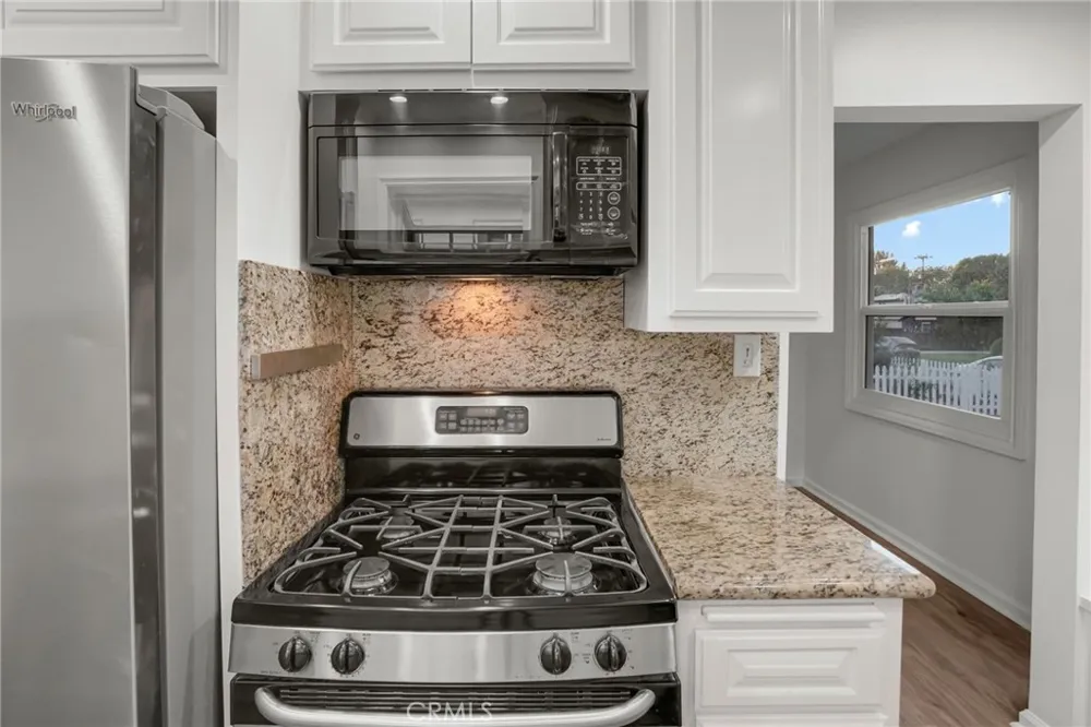 22432 Berdon Street Woodland Hills, CA 91367