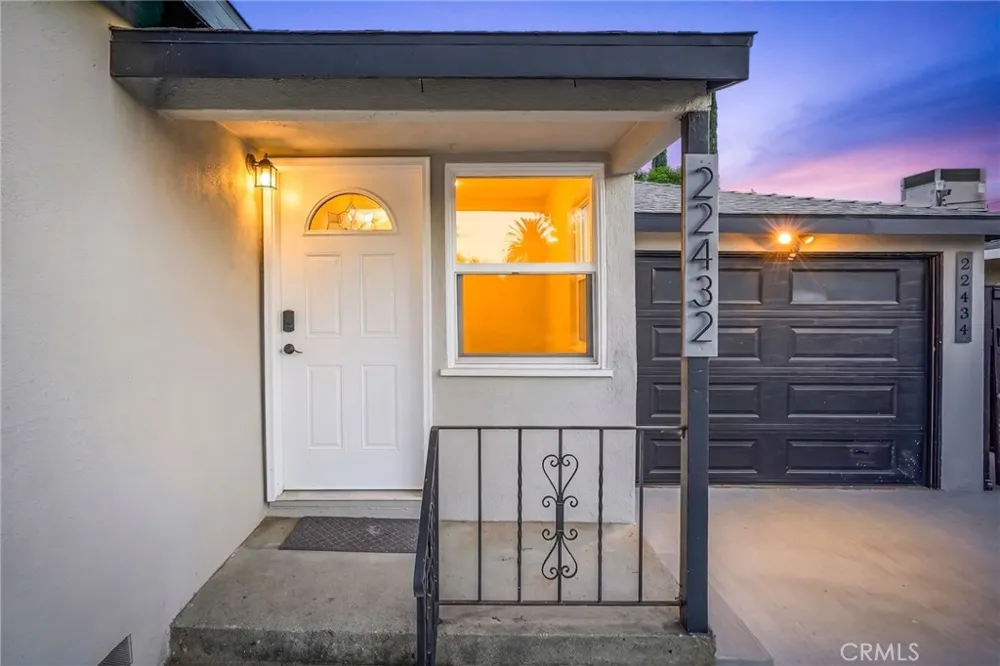 22432 Berdon Street Woodland Hills, CA 91367