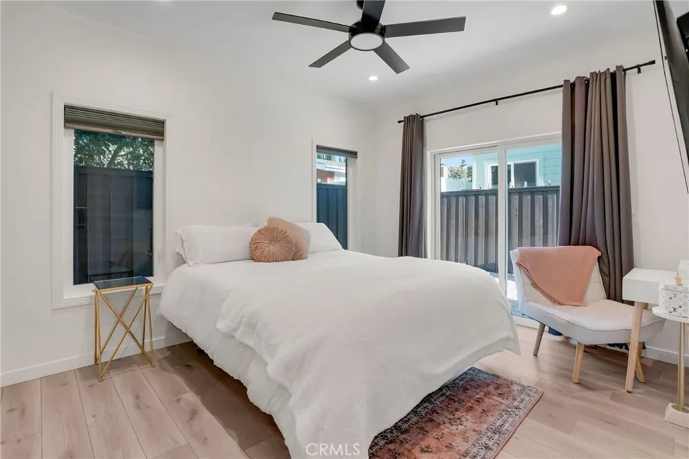 22432 Berdon Street Woodland Hills, CA 91367