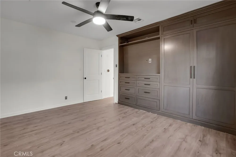 22432 Berdon Street Woodland Hills, CA 91367