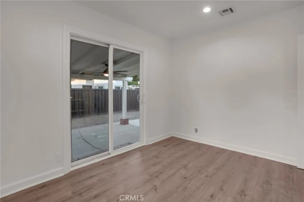 22432 Berdon Street Woodland Hills, CA 91367
