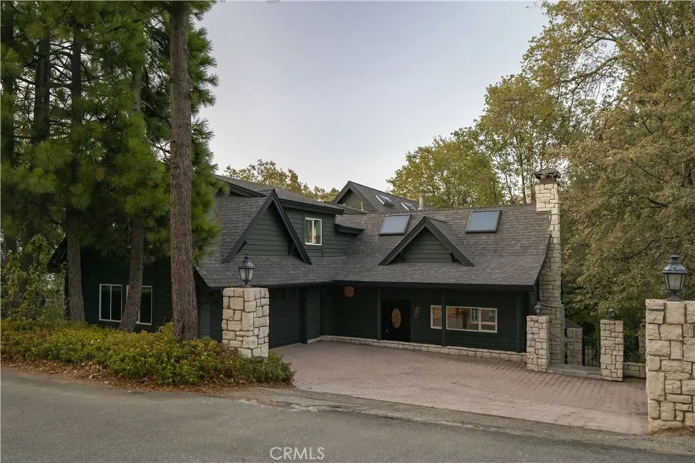 995 Tirol Lane Lake Arrowhead, CA 92352