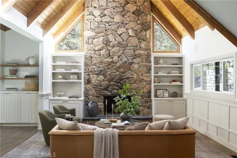 995 Tirol Lane