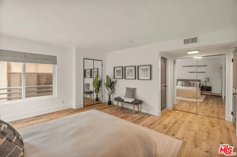 1160 Granville Avenue #104 Los Angeles, CA 90049