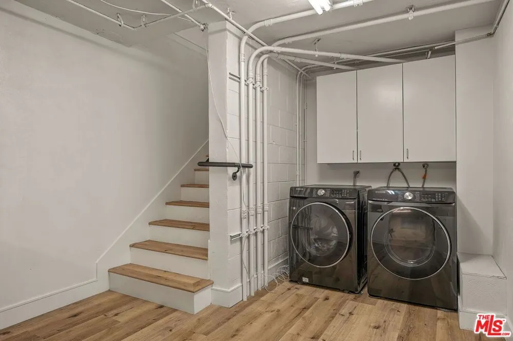 1160 Granville Avenue #104 Los Angeles, CA 90049