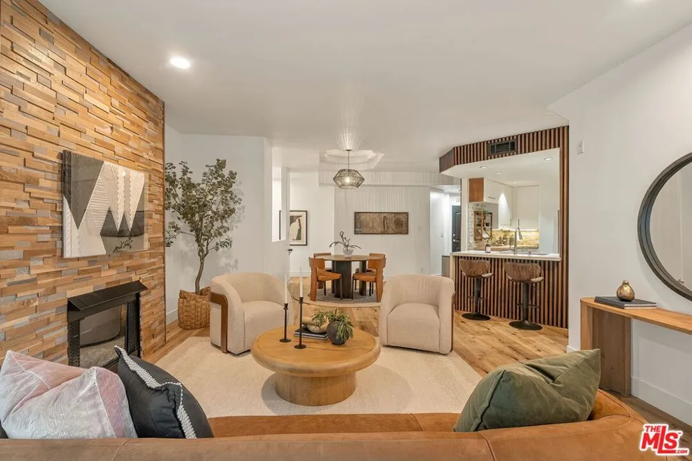 1160 Granville Avenue #104 Los Angeles, CA 90049