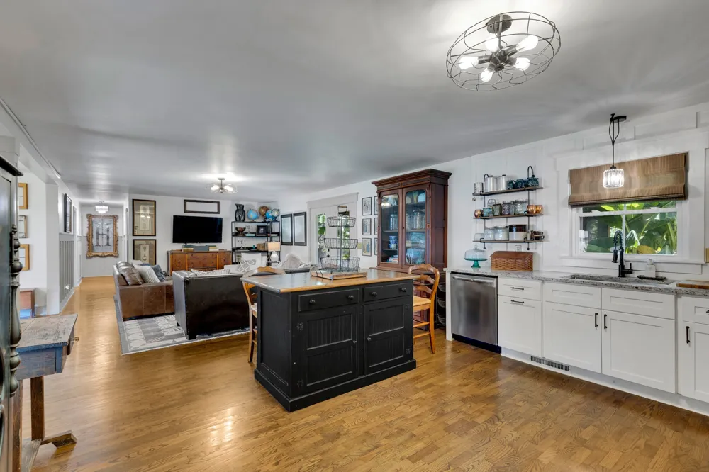 1508 Turnpike Rd Summertown, TN 38483