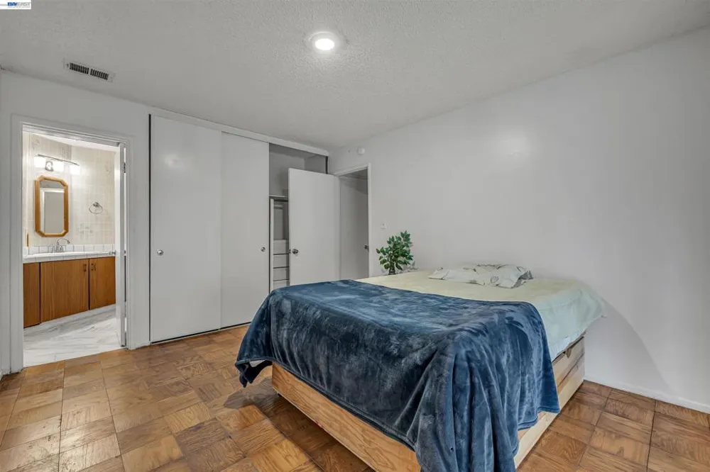 713 Falcon Drive Vallejo, CA 94589