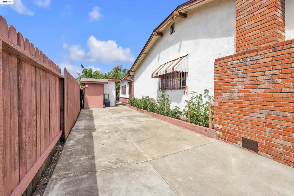 713 Falcon Drive Vallejo, CA 94589